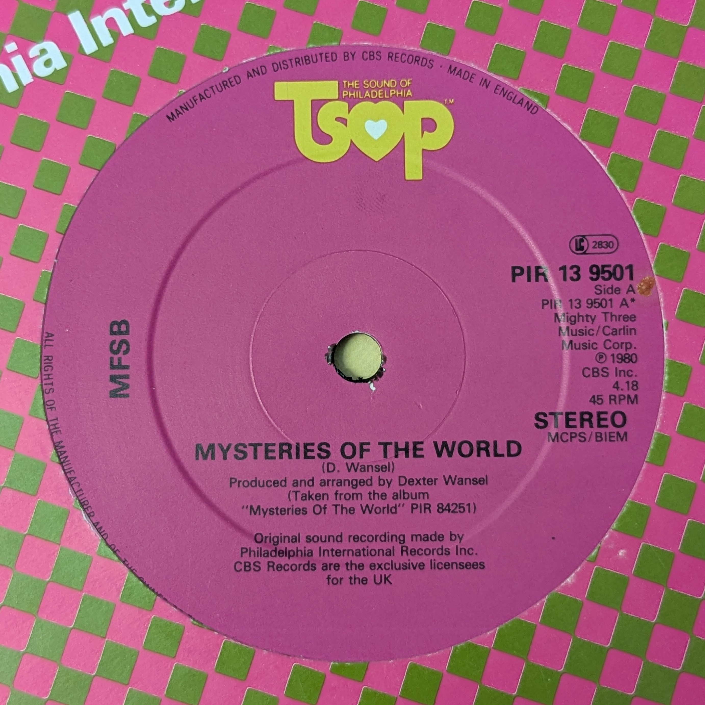Mysteries Of The World / Manhattan Skyline